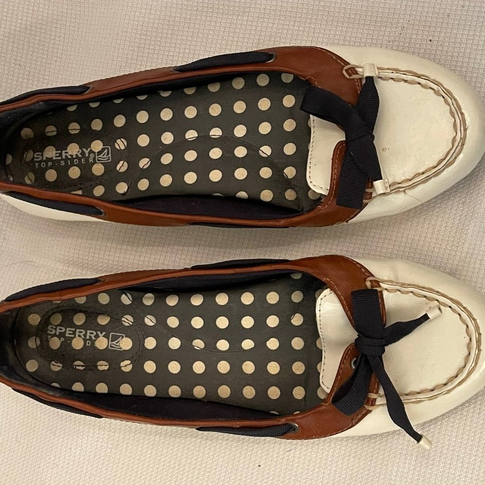 White Sperry Flats    7M